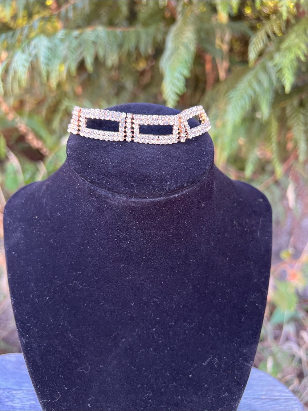 Gold Crystal Link Bracelet- Elegant Women's Jewelry